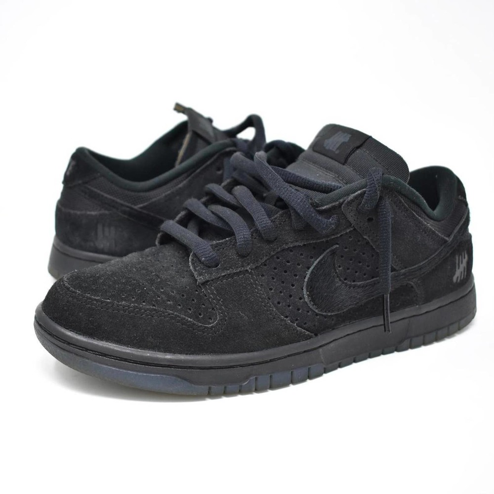 undefeated dunk triple black